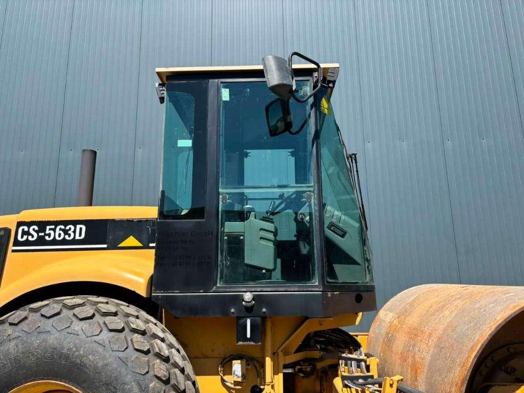 Caterpillar CS563D Photo 29