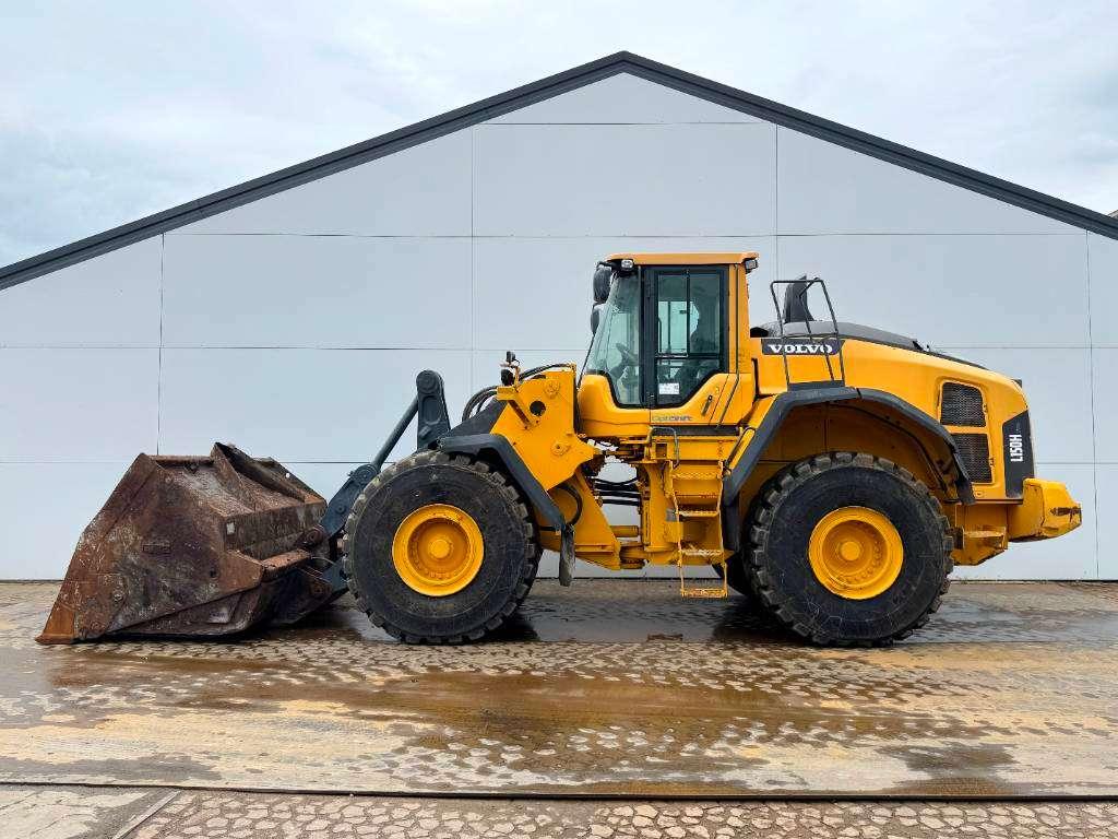 Volvo L150H - High-tip Bucket / Backup Camera Photo 1