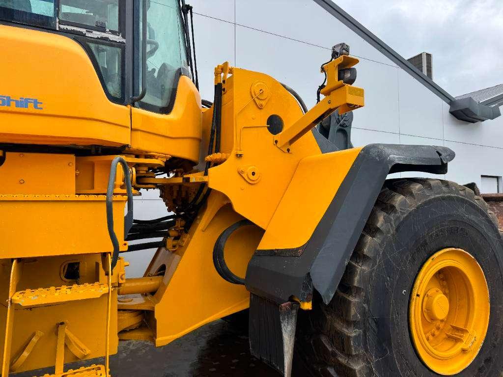 Volvo L150H - High-tip Bucket / Backup Camera Photo 25