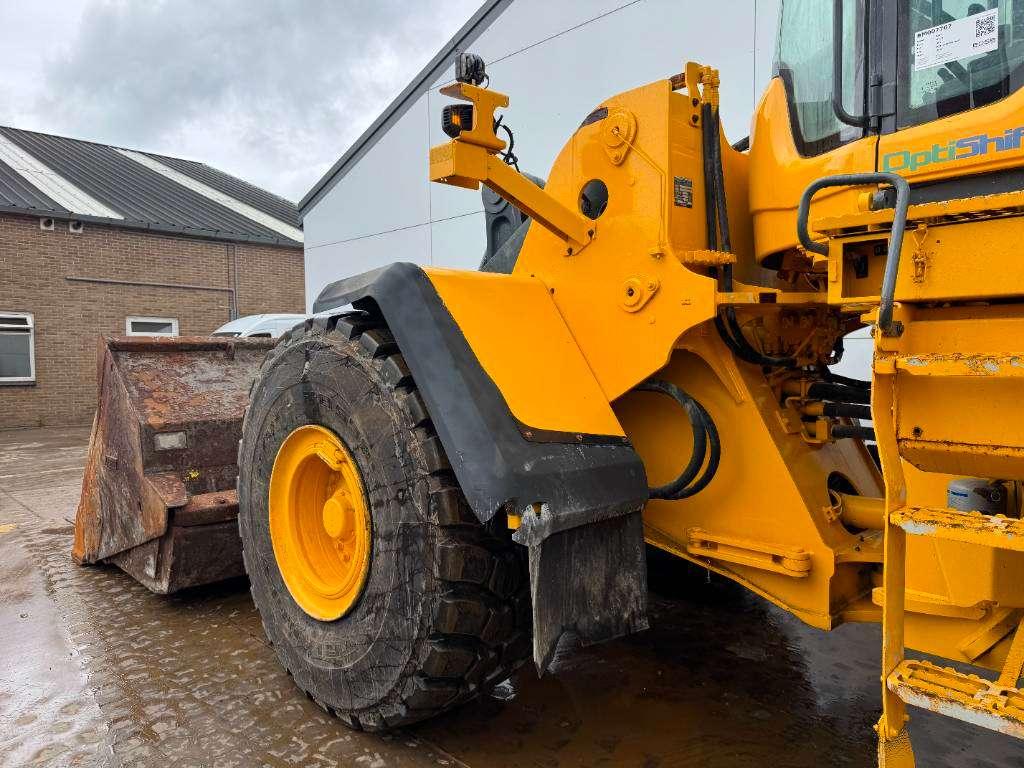 Volvo L150H - High-tip Bucket / Backup Camera Photo 29
