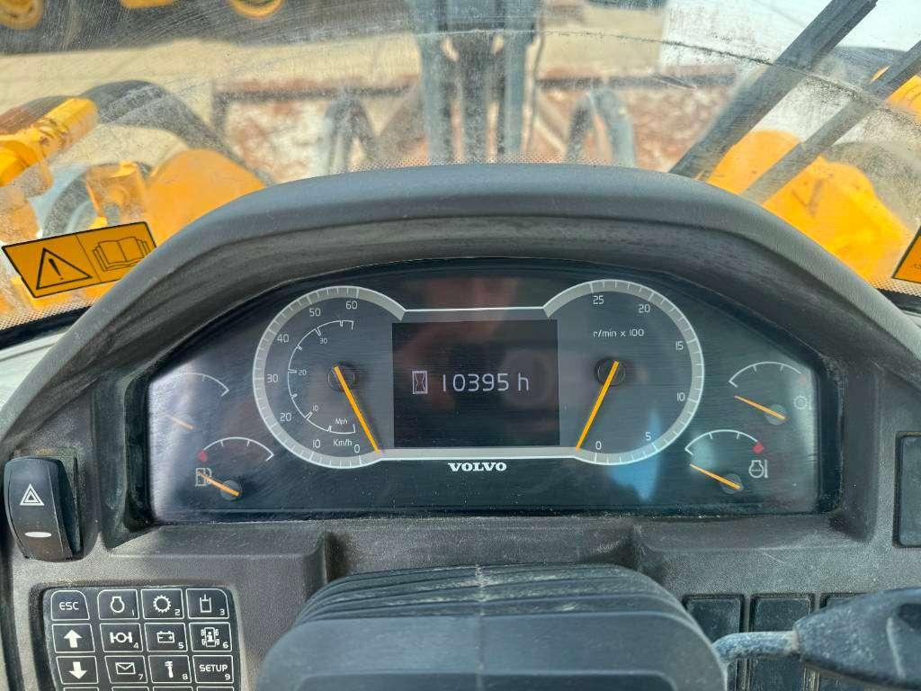 Volvo L150H - High-tip Bucket / Backup Camera Photo 30