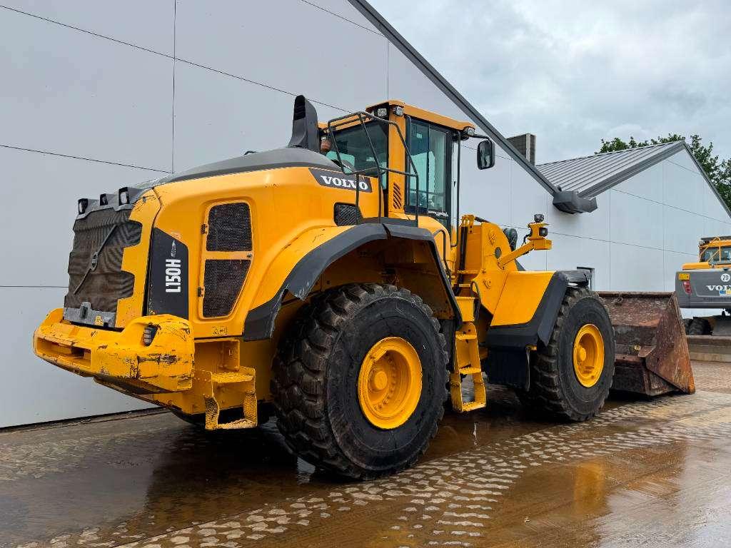 Volvo L150H - High-tip Bucket / Backup Camera Photo 5
