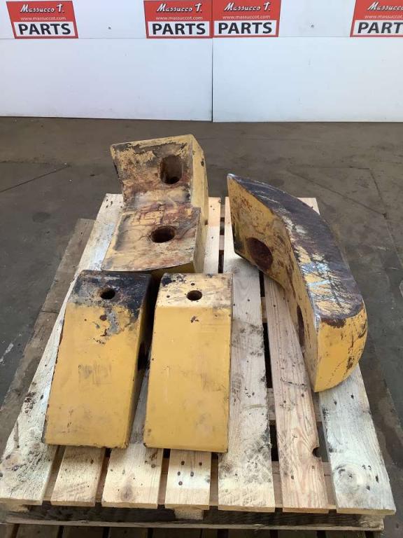Ballast (construction machinery) for Caterpillar 924G Photo 1