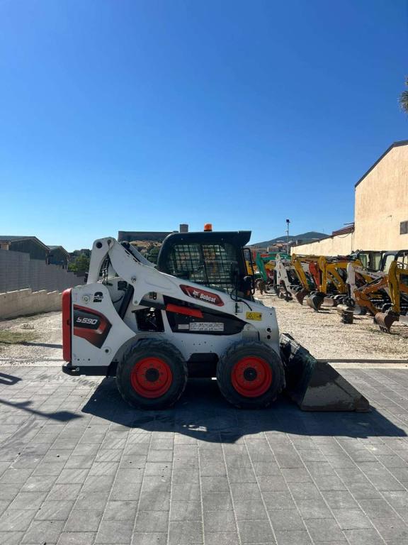 Bobcat S590 Photo 1