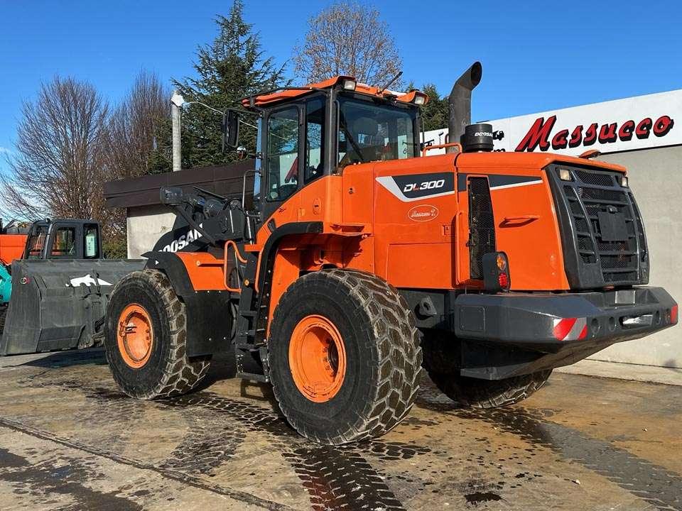 Doosan DL300-5 Photo 3