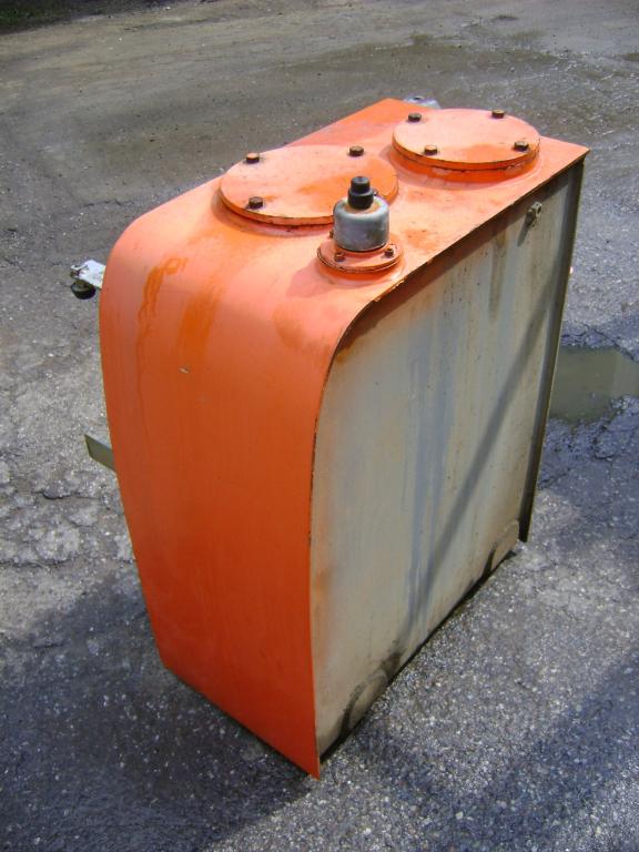 Oil tank for New Holland E 165 Photo 2