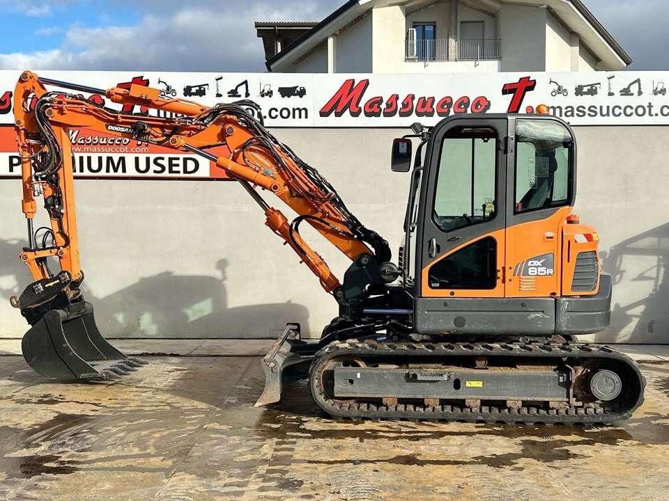 Doosan DX85R-3 Photo 2