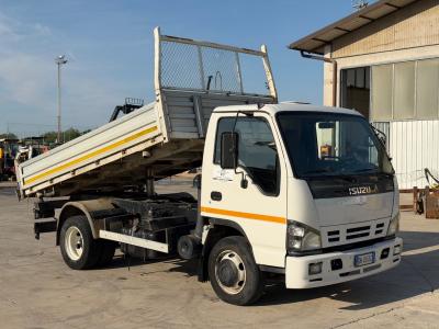 Isuzu NQR 175 75 sold by Ideal Macchine Srl