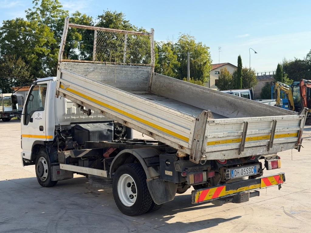 Isuzu NQR 175 75 Photo 6