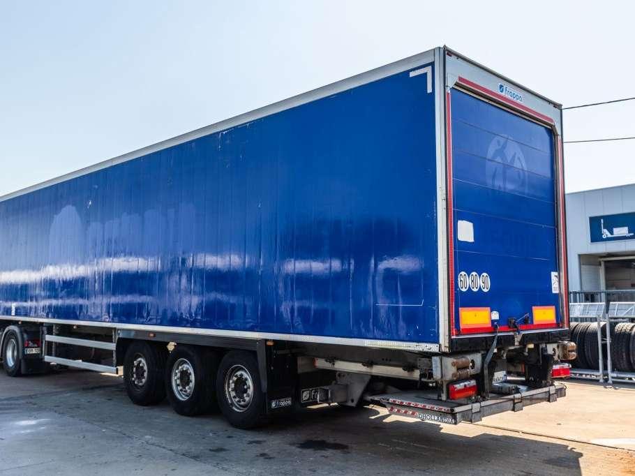 Lecitrailer CARRIER 1950 MT+DHOLLANDIA 3 T. Photo 3