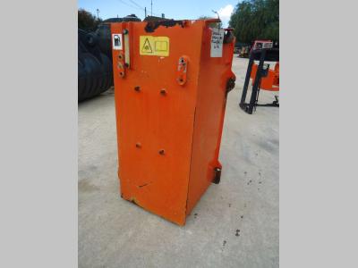 Diesel tank for Fiat Kobelco W190 sold by OLM 90 Srl