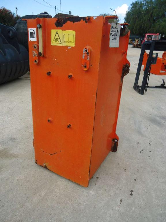 Diesel tank for Fiat Kobelco W190 Photo 1