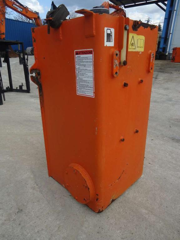 Diesel tank for Fiat Kobelco W190 Photo 2