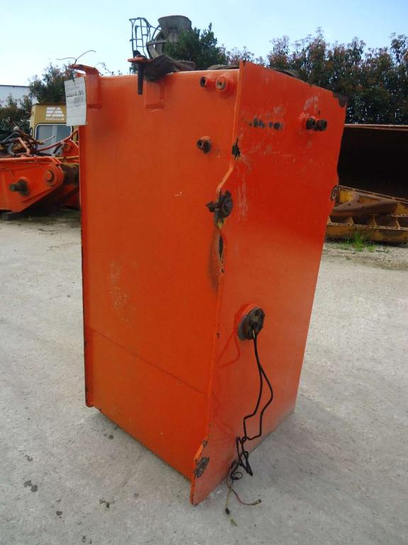 Diesel tank for Fiat Kobelco W190 Photo 4