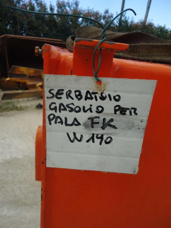 Diesel tank for Fiat Kobelco W190 Photo 5