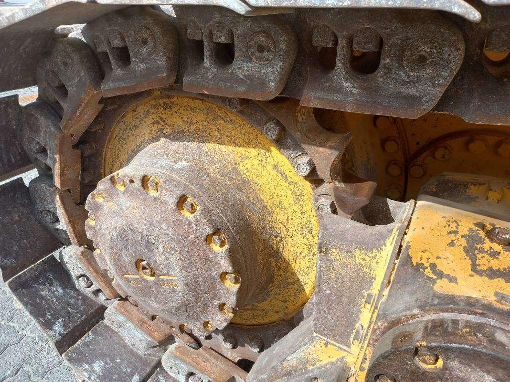 Komatsu D275A-5R (EXW - Abu Dhabi) Photo 10