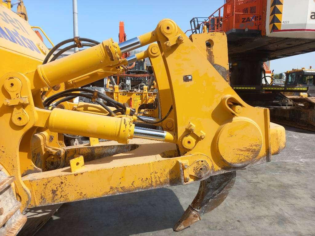Komatsu D275A-5R (EXW - Abu Dhabi) Photo 15