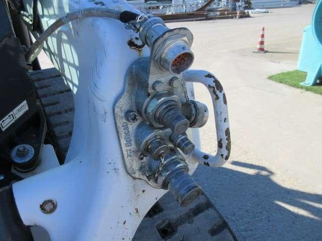 Bobcat T76 HF Photo 7