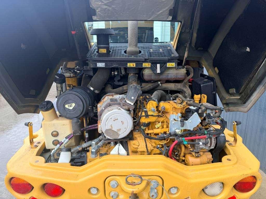 Caterpillar 907M Photo 14
