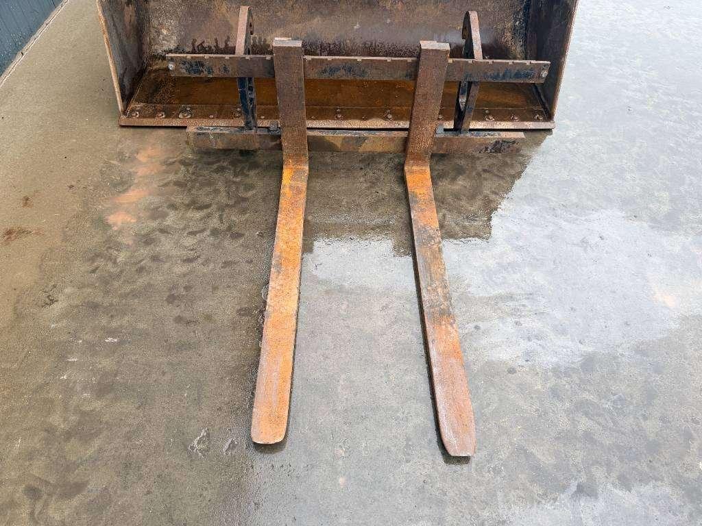 Caterpillar 907M Photo 26