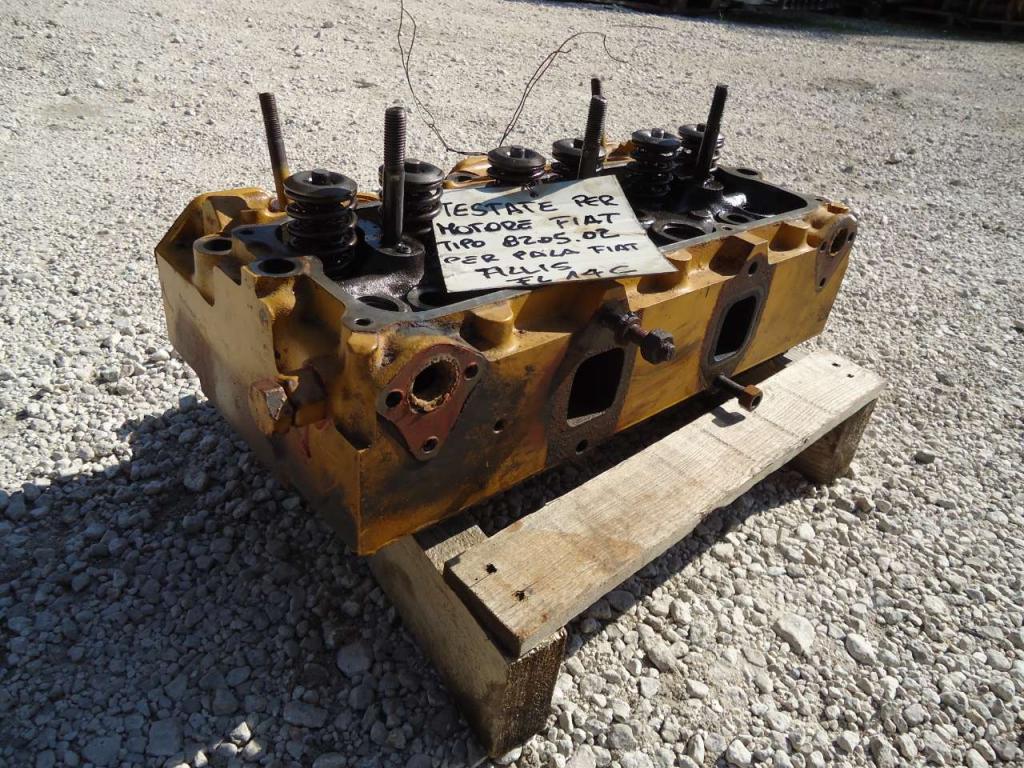 Cylinder head for Fiat Allis FL14C Photo 3