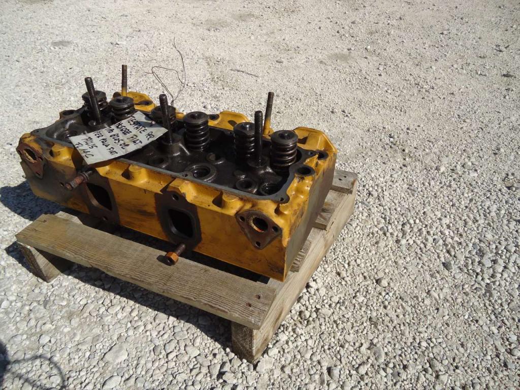 Cylinder head for Fiat Allis FL14C Photo 4