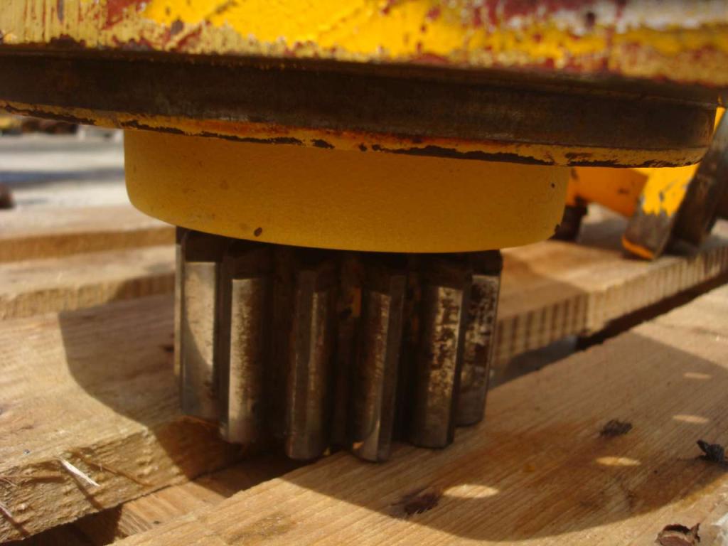 Turntable rotation motor for per Muletto Mecalac 8CXI Photo 3