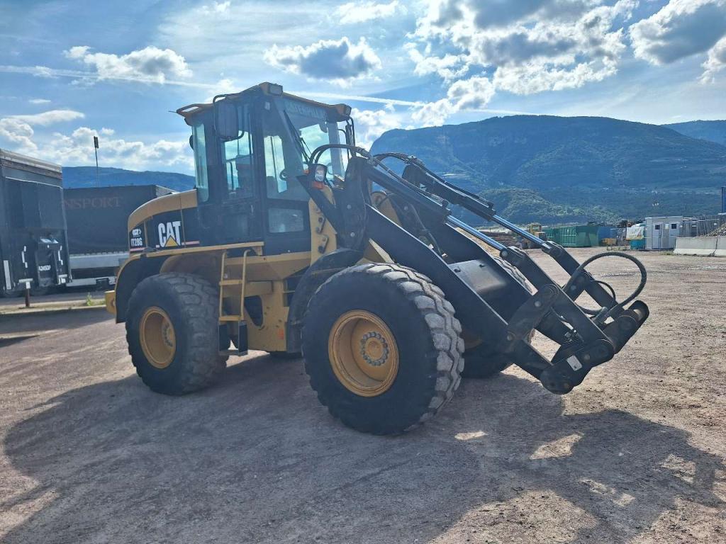 Caterpillar IT 28 G Photo 6