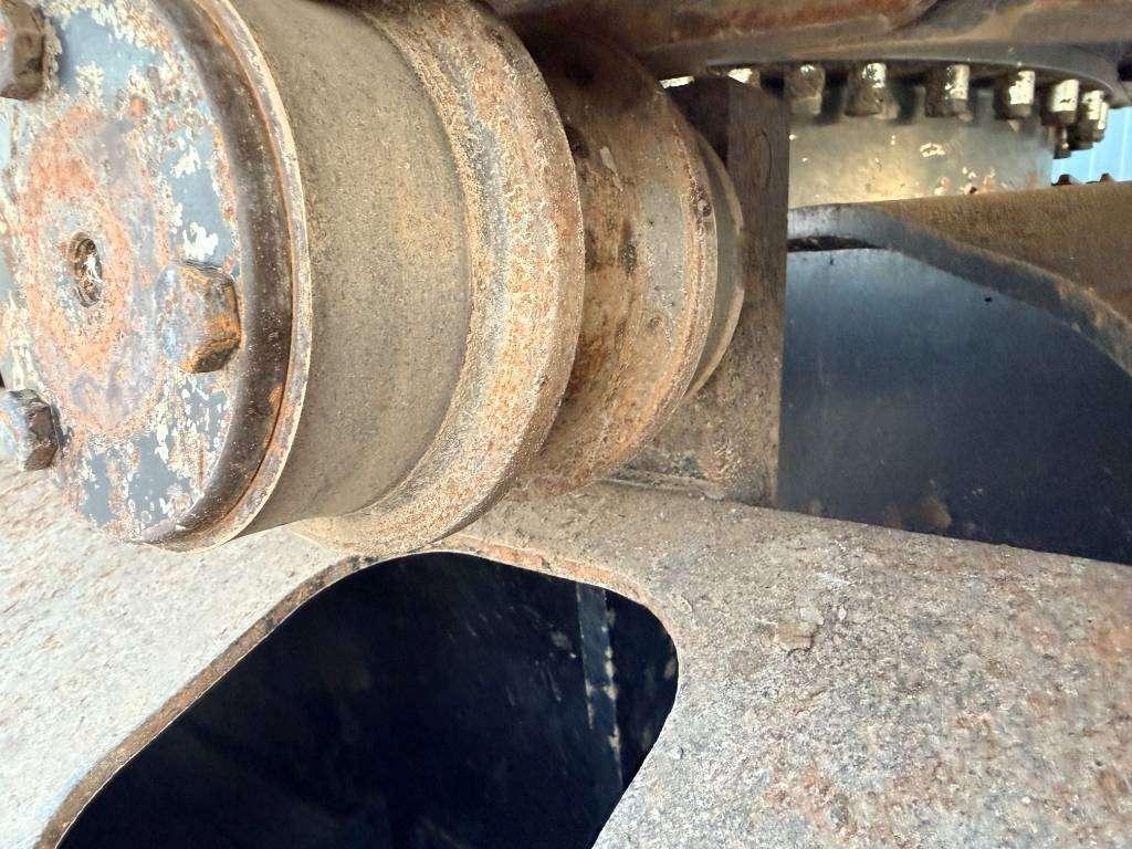 Caterpillar 320D L Photo 23