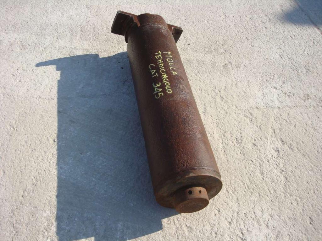 Track adjuster for Caterpillar 345B Photo 2