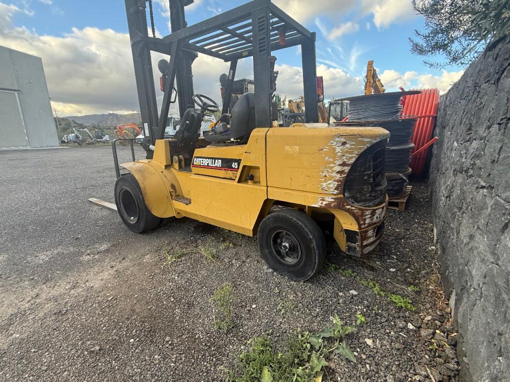 Caterpillar DP45K Photo 7