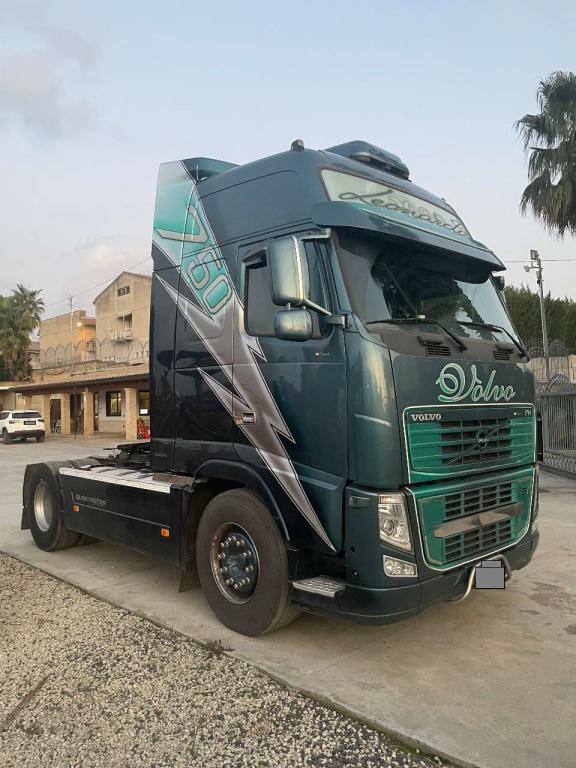 Volvo FH16 Photo 3