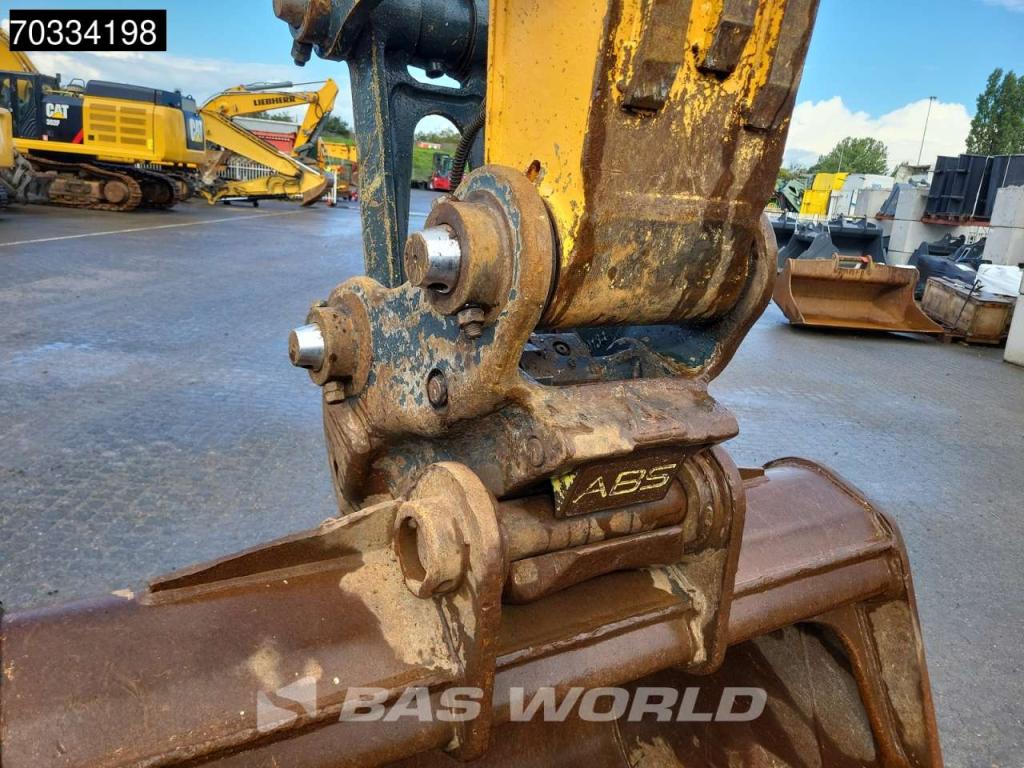 Hyundai HX220 L Photo 14