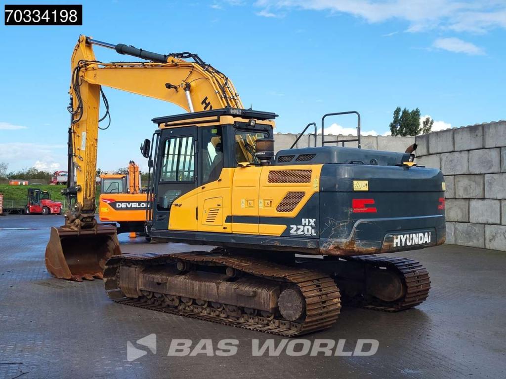 Hyundai HX220 L Photo 2
