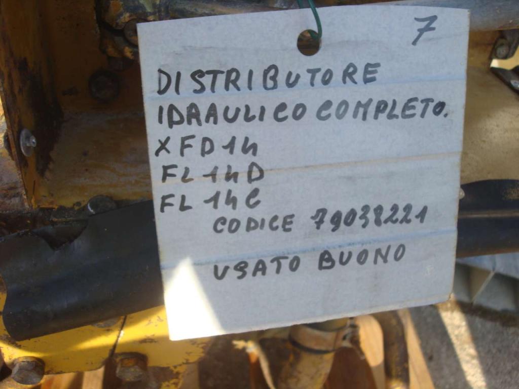 Hydraulic distributor for Fiat Allis FD14, FL14D, FL14C Photo 2