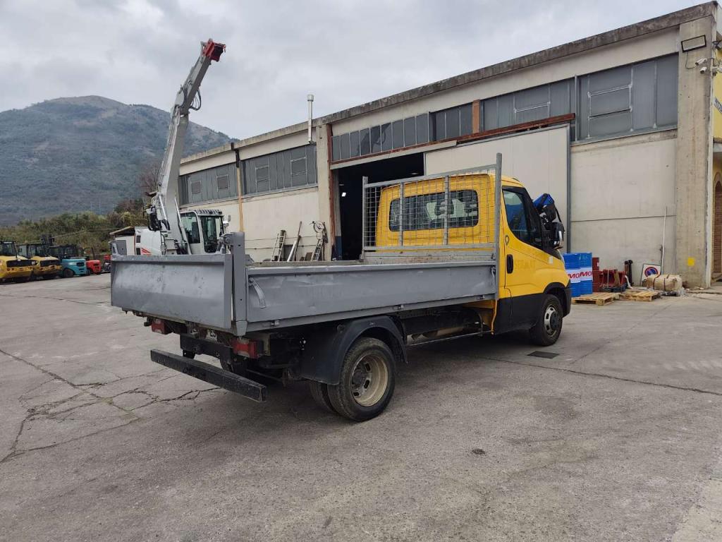 Iveco DAILY 35-130 Photo 11