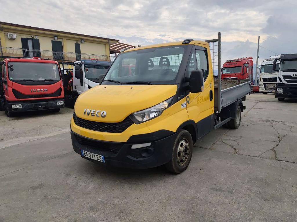 Iveco DAILY 35-130 Photo 16