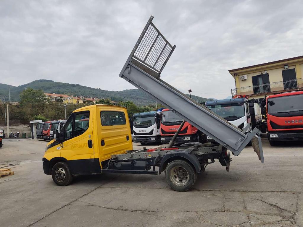 Iveco DAILY 35-130 Photo 27