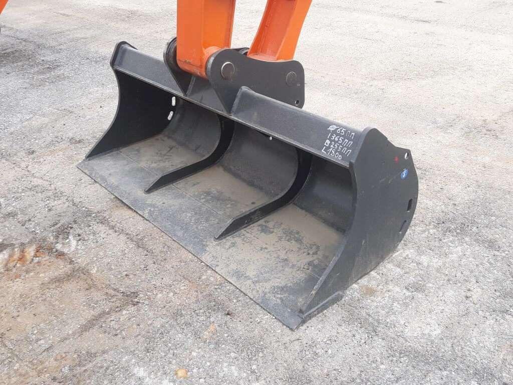 Hitachi ZX250LCN -3 SLF Photo 16