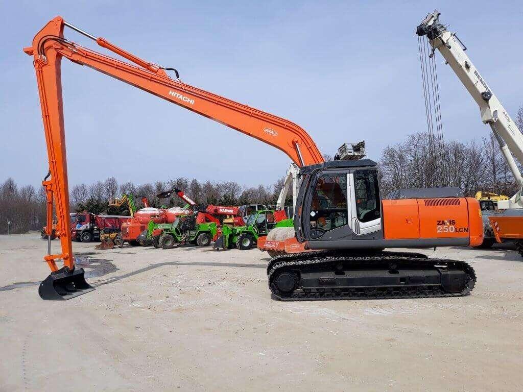 Hitachi ZX250LCN -3 SLF Photo 2
