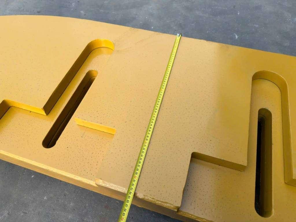 Caterpillar 323D Counter weight for LRE Photo 7