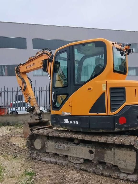 Hyundai 80CR-9A Photo 6