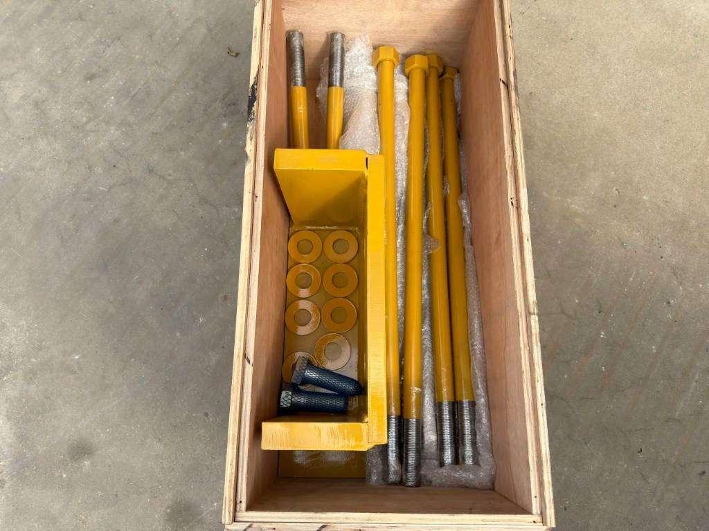 Caterpillar 345C additional 4 ton counter weight Photo 7