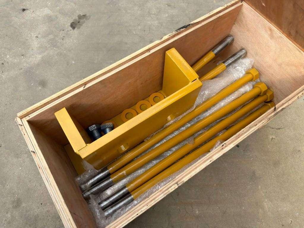 Caterpillar 345C additional 4 ton counter weight Photo 8