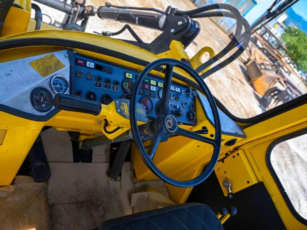 Volvo 4300 Photo 23