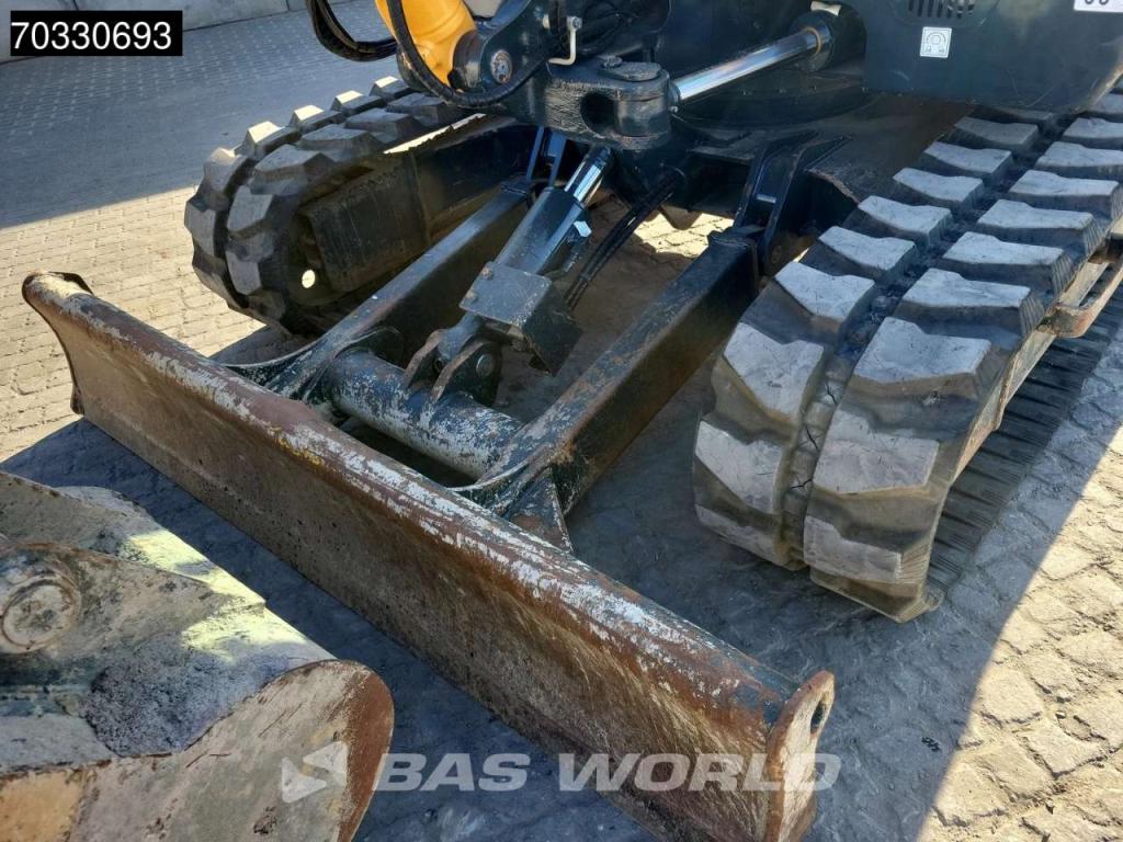 Hyundai R80 CR-9A A/C - 3 Buckets Photo 17