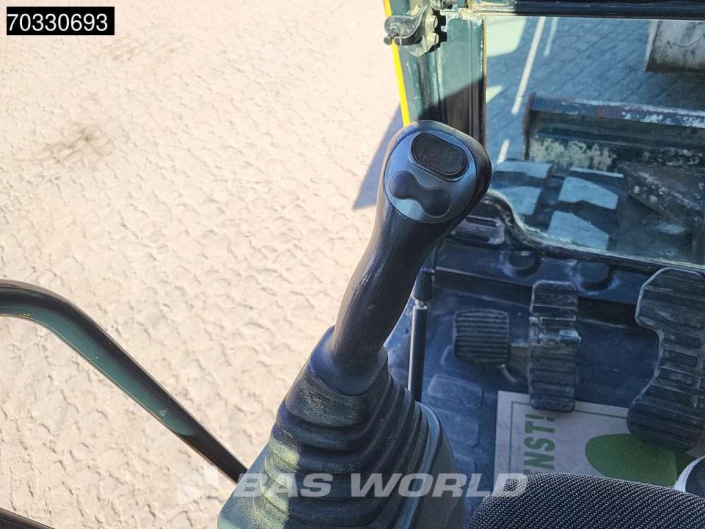 Hyundai R80 CR-9A A/C - 3 Buckets Photo 26