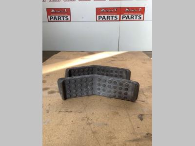 Platform supports for Hitachi ZX160LC sold by Massucco T. Srl Area Ricambi