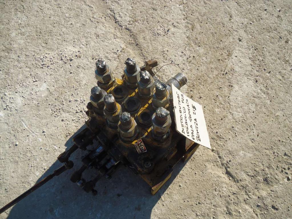 Hydraulic distributor for Benfra 215 Photo 2