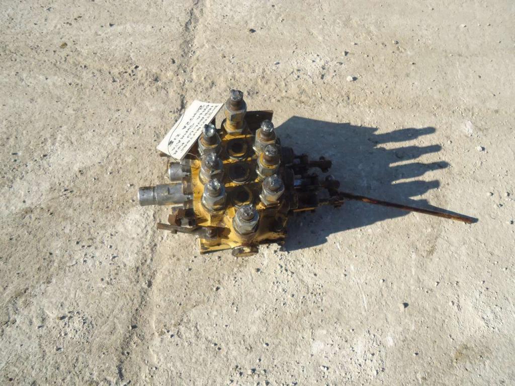 Hydraulic distributor for Benfra 215 Photo 3